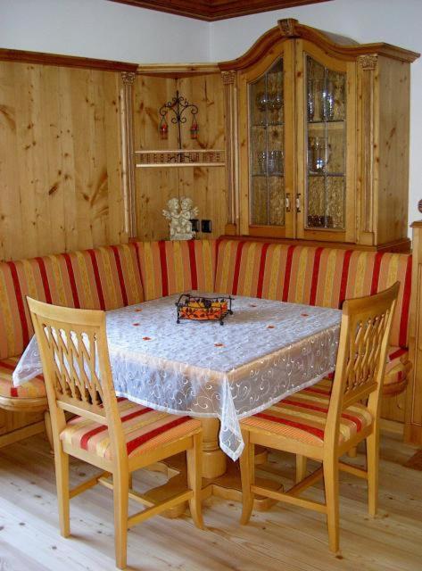 Ferienwohnung Schossleitner - Der Wohlfuehl-Ansitz Am Wolfgangsee Mit Weitblick Sankt Gilgen Exterior photo